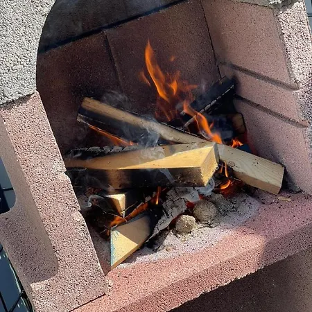 Vakantiehuis Kleines-ferienhaus-am-wasserturm-mayen-mit-grill-kamin-und-kleiner-terrasse *