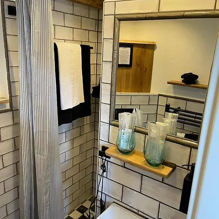 Kleines-ferienhaus-am-wasserturm-mayen-mit-grill-kamin-und-kleiner-terrasse Vakantiehuis