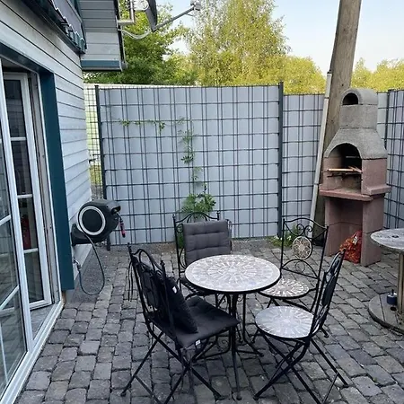 Vakantiehuis Kleines-ferienhaus-am-wasserturm-mayen-mit-grill-kamin-und-kleiner-terrasse *