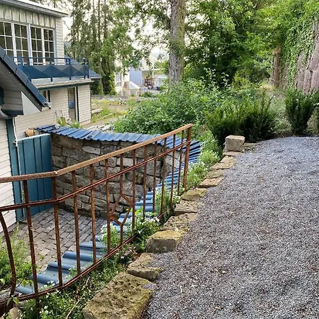 Kleines-ferienhaus-am-wasserturm-mayen-mit-grill-kamin-und-kleiner-terrasse Vakantiehuis Mayen